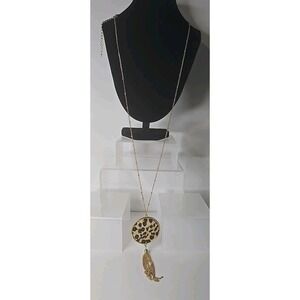 Gold-toned Necklace with a Round Leopard-print Pendant